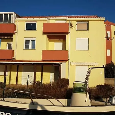 Pag Apartment Vlasici