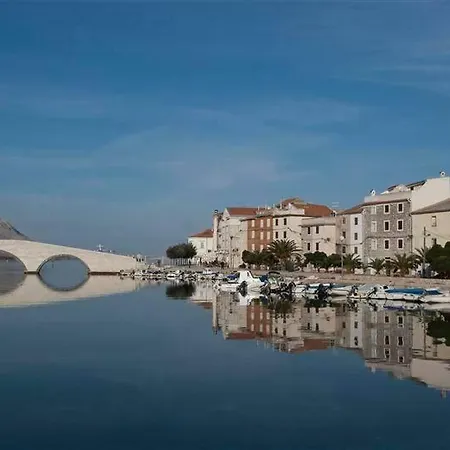 Apartment Pag *